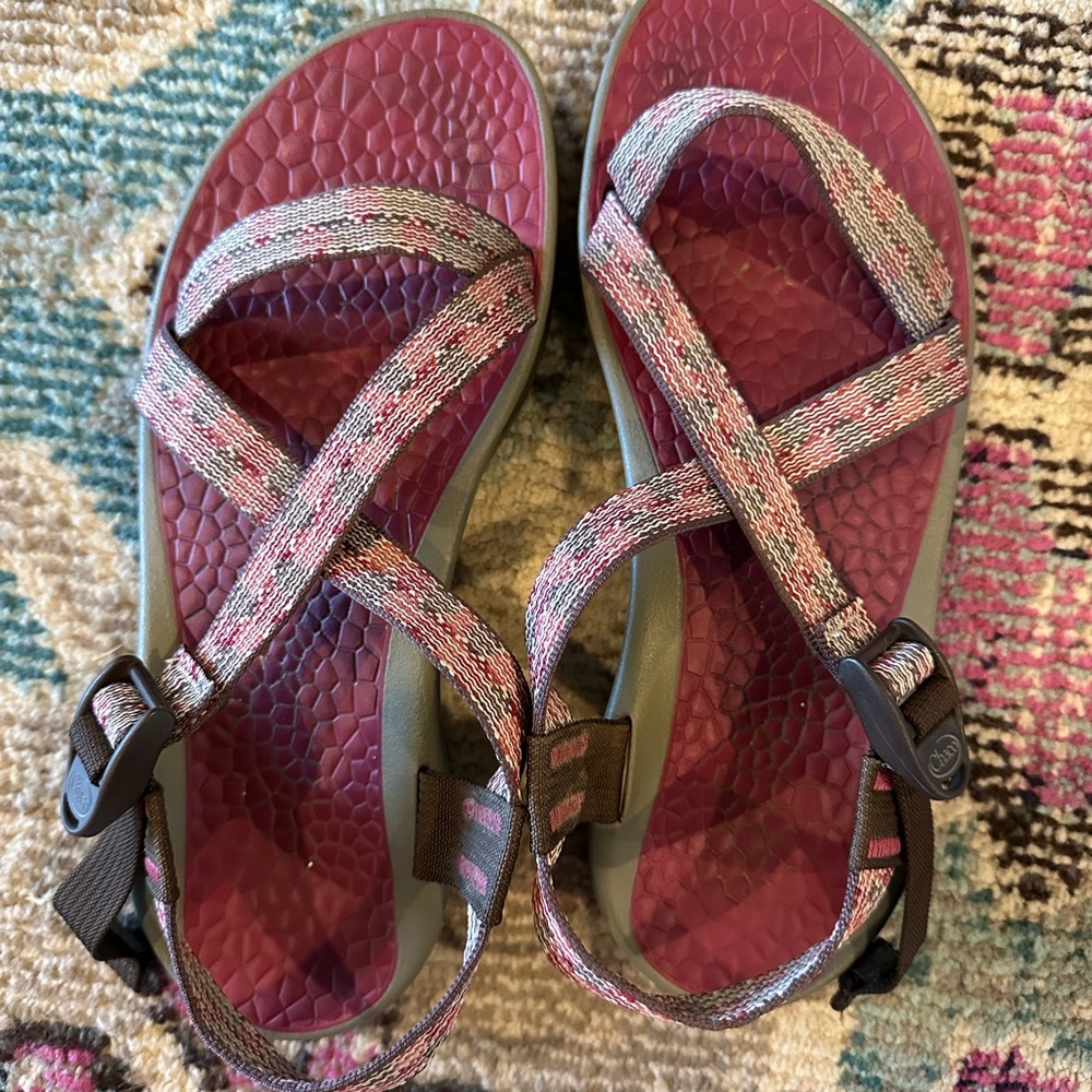 Pink Women’s Chaco’s Size 10